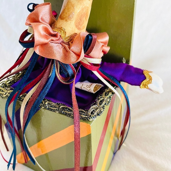 Katherine’s Collection Vintage Giraffe Music Box By Wayne Kleski - Picture 9 of 16